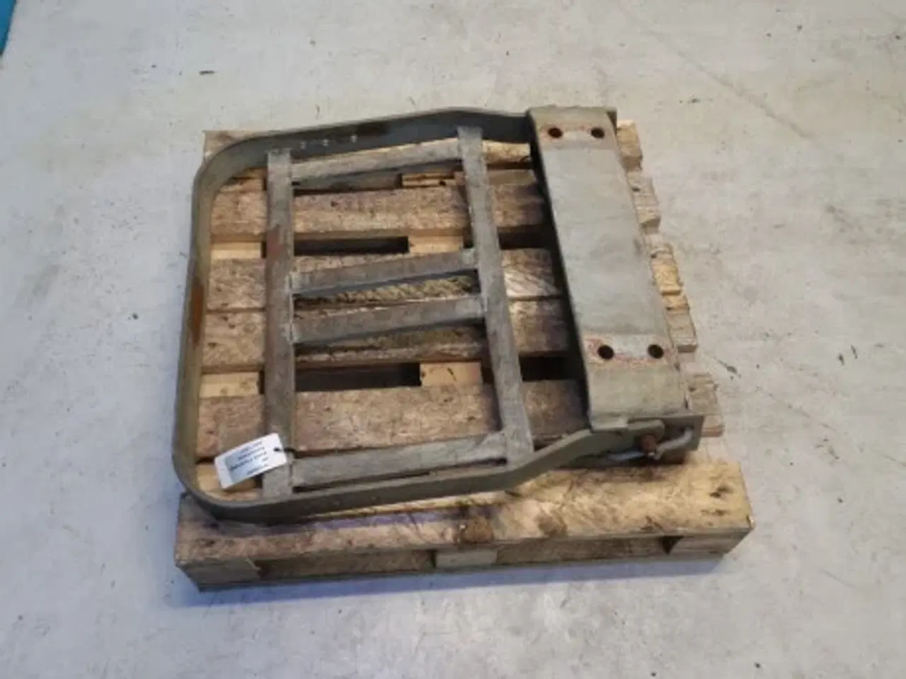 Billede 3 - Massey Ferguson Basis Frontvægt Beskyttelse