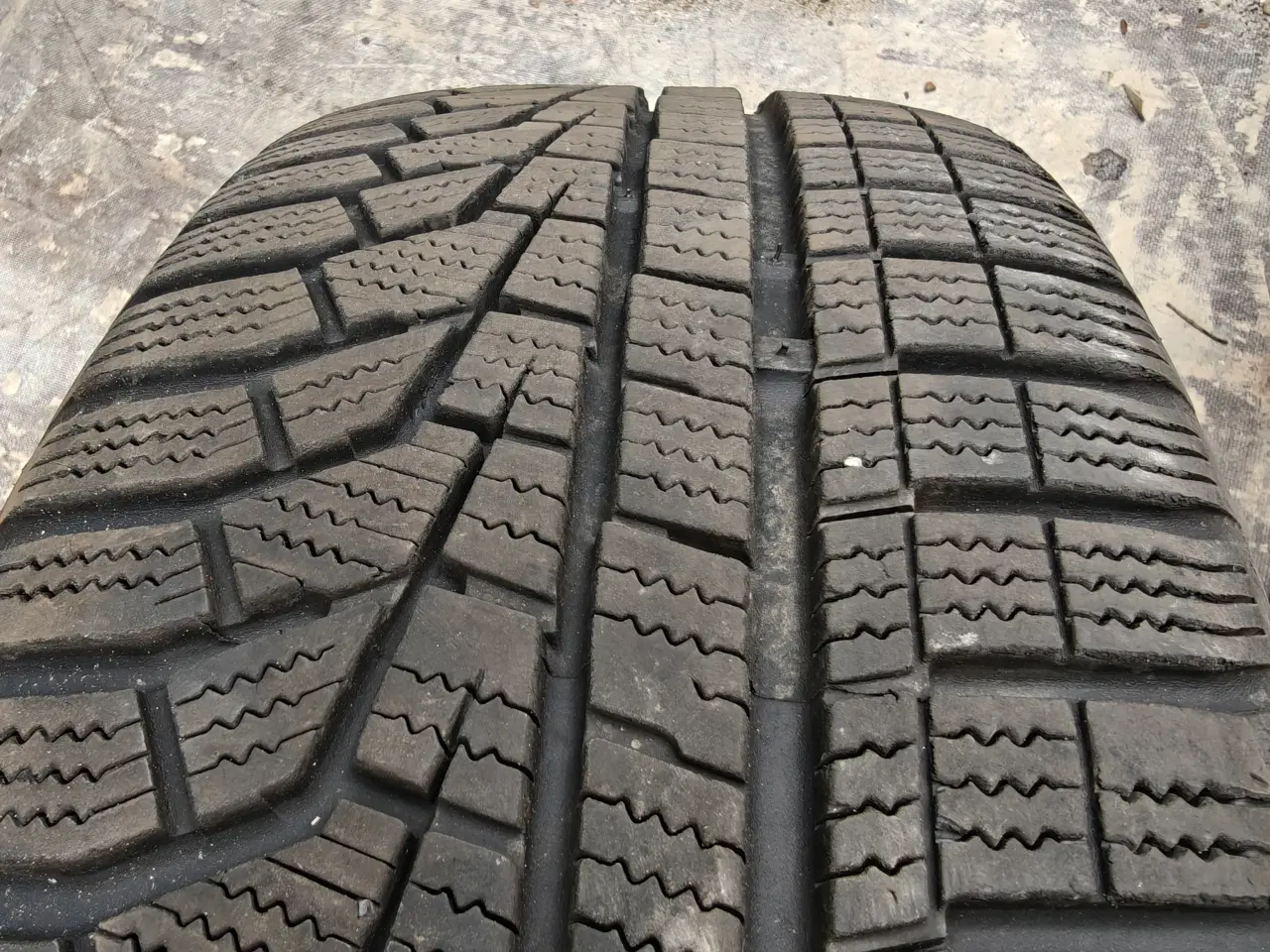 Billede 1 - 4 stk. Vinterdæk med fælge