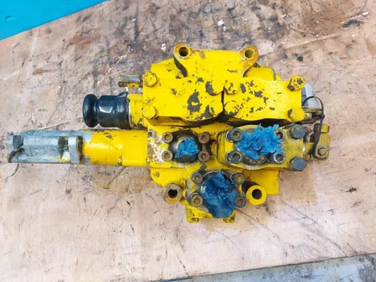 Billede 2 - Hanomag 44C  Ventilblok 2951934M91