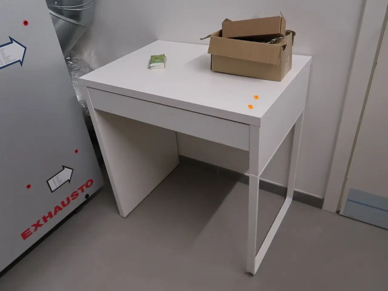 Billede 2 - Bord samt reol m.m.
