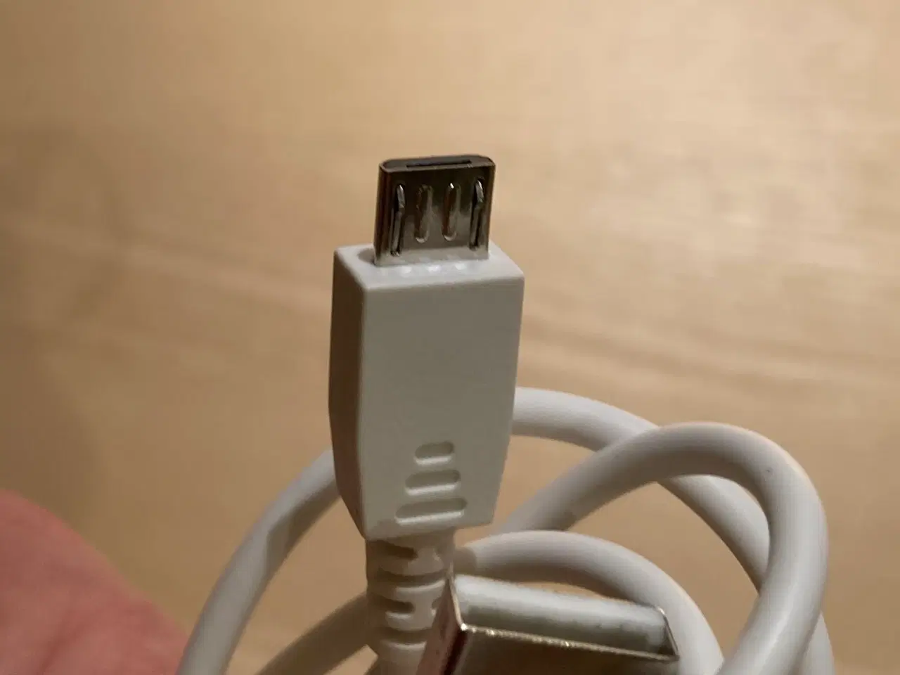 Billede 4 - Lampeladekabel med USB-A og Micro USB stik