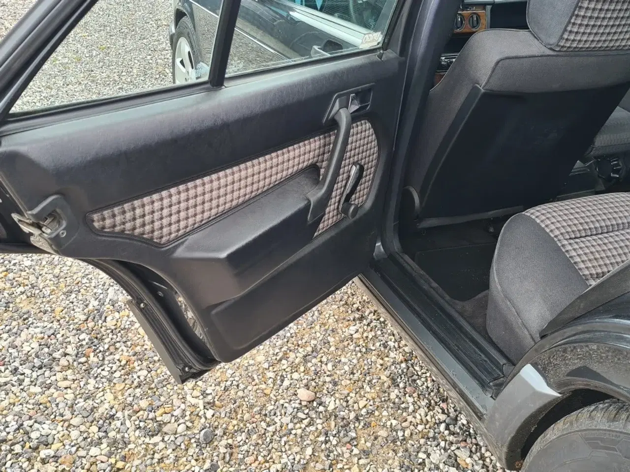 Billede 10 - Mercedes 190 E 1,8 Sportline aut.