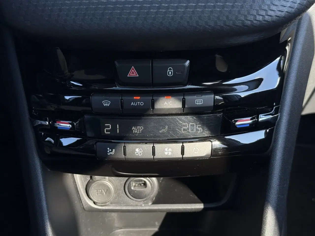 Billede 18 - Peugeot 208 1,6 BlueHDi Desire Sky 100HK 5d