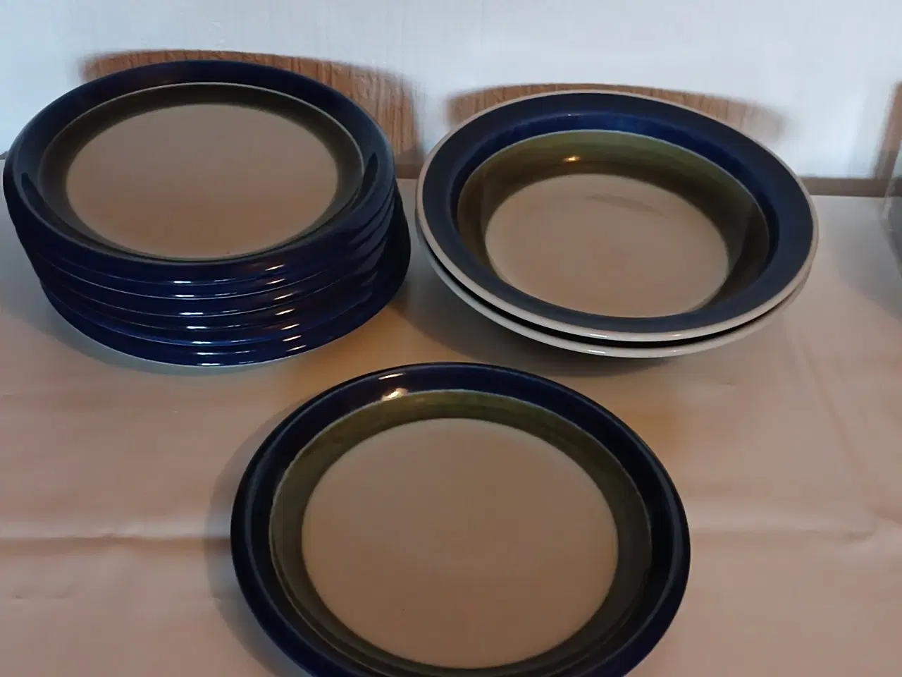 Billede 1 - 8 stk. frokosttallerken+ 2 stk. dybe tallerken