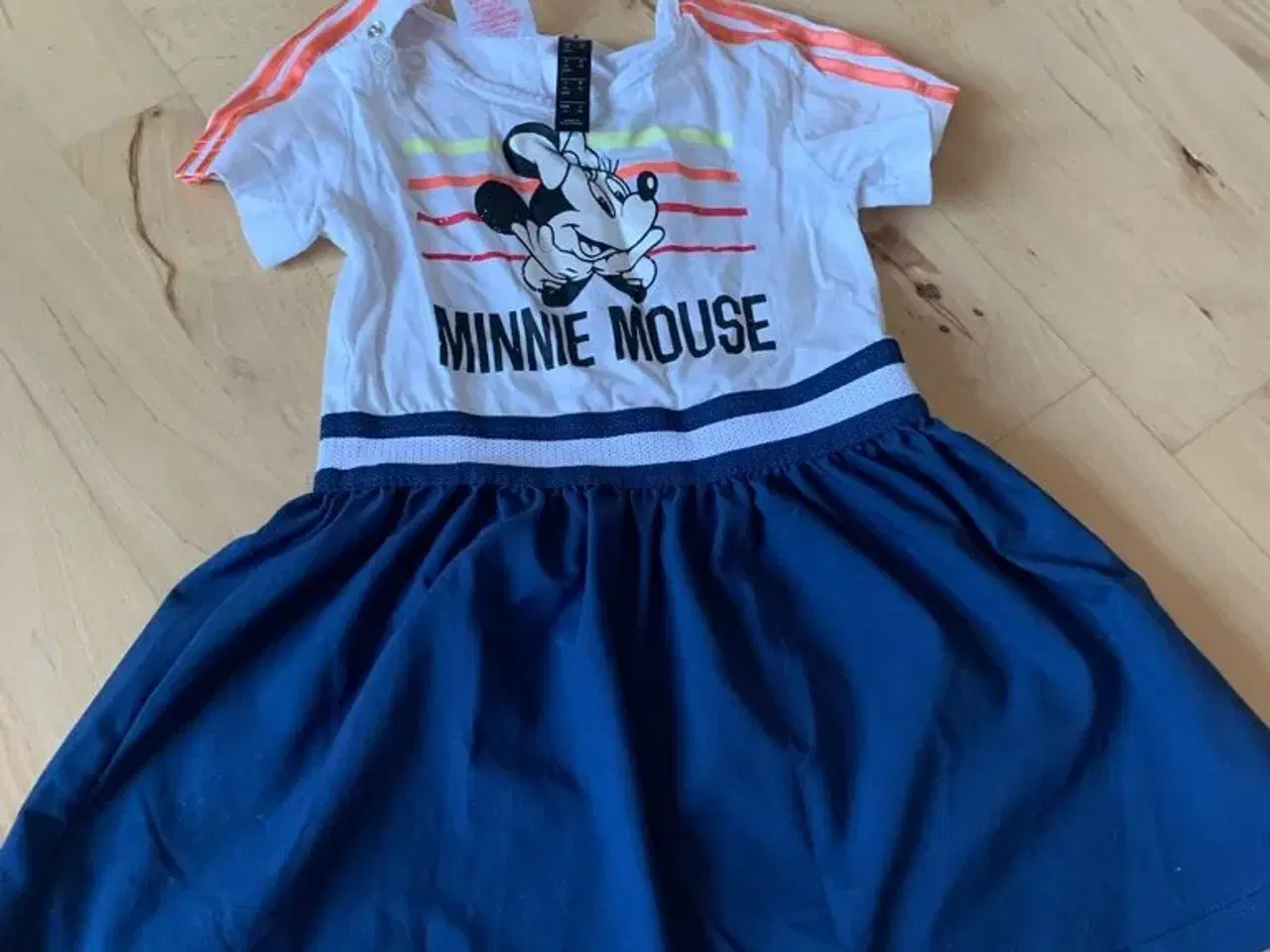 Billede 4 - Minnie mouse kjole 