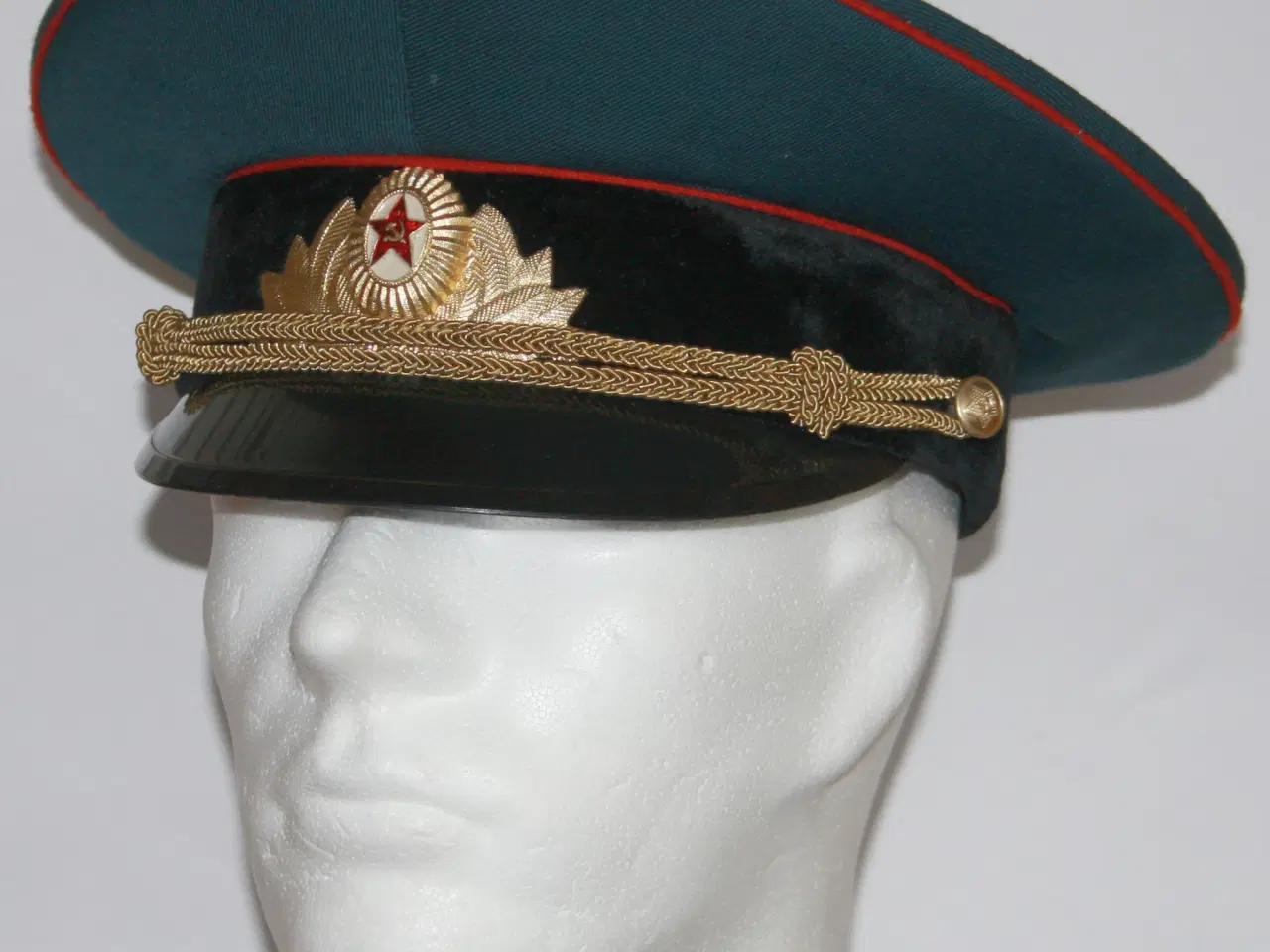 Billede 1 - Sovjetisk officerskasket.