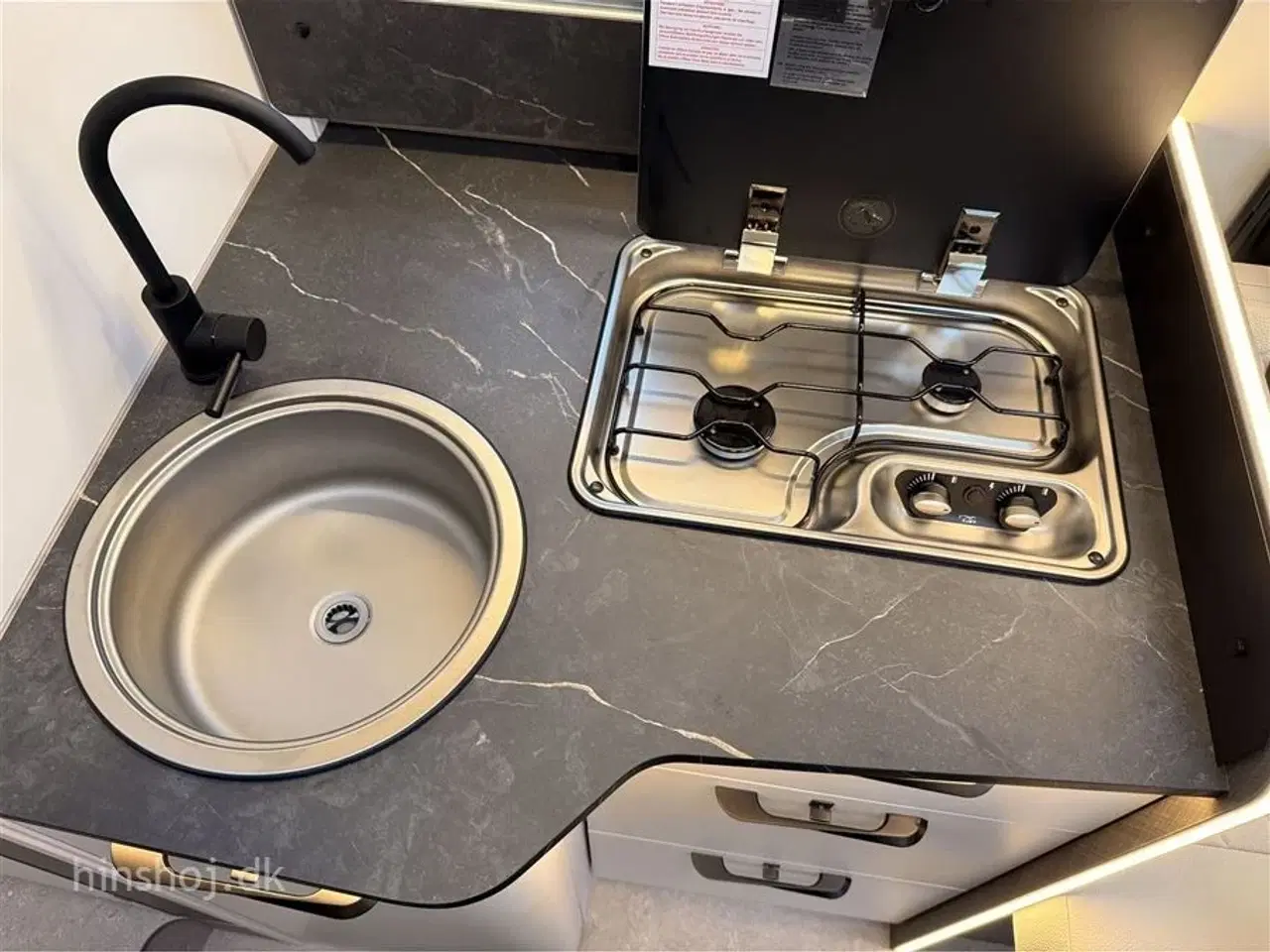 Billede 17 - 2026 - Etrusco I 7400 SBC Scandic Edition Etrusco by Hymer er Italiensk Elegance og Komfort fra Hinshøj Caravan