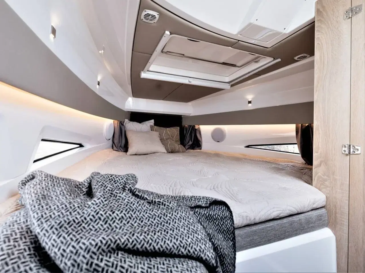 Billede 28 - Nordkapp Noblesse 830 - 300 HK Yamaha/Highline plus pakke