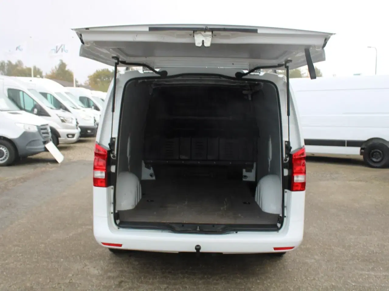 Billede 11 - Mercedes Vito 114 2,0 CDi Complete aut. L RWD