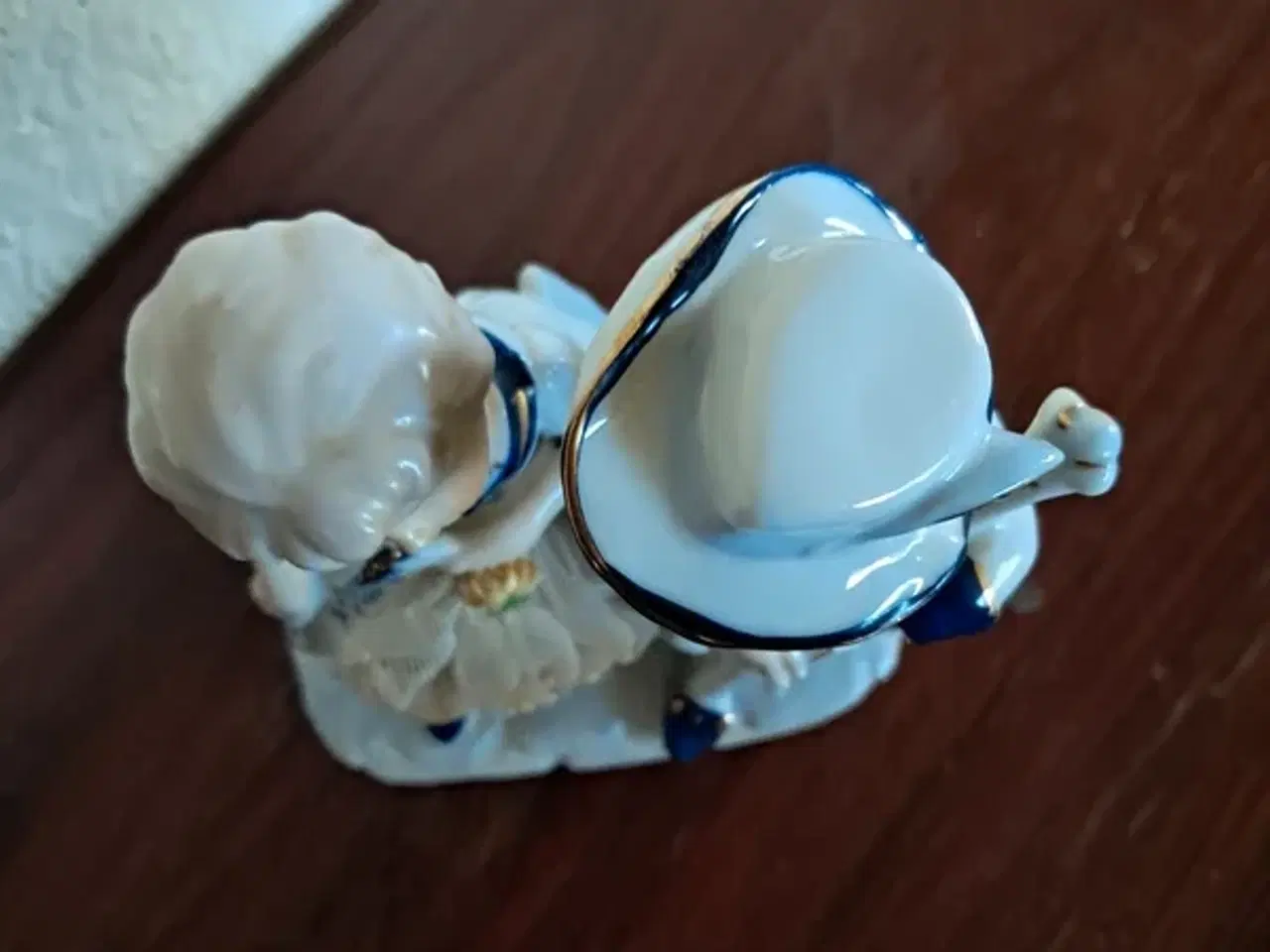 Billede 5 - Ungt par figur