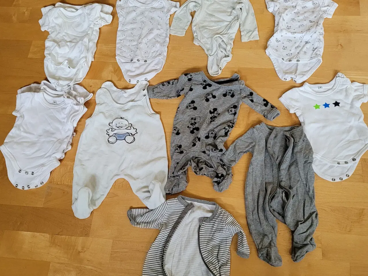 Billede 2 - Babytøj str. 50 - 68