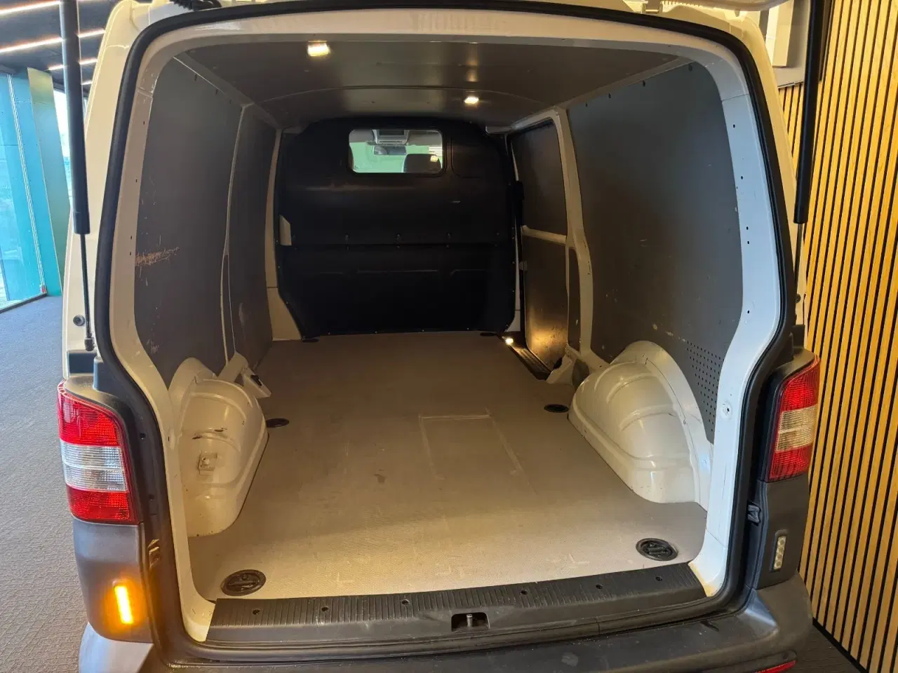 Billede 6 - VW Transporter 2,0 TDi 140 Kassevogn DSG lang