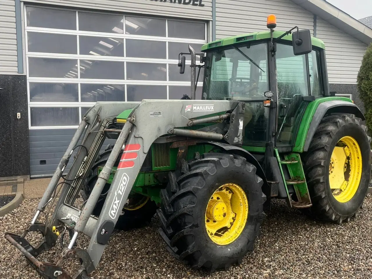 Billede 2 - John Deere 6506 Med frontlæsser og vendegear ved rattet samt nye fordæk