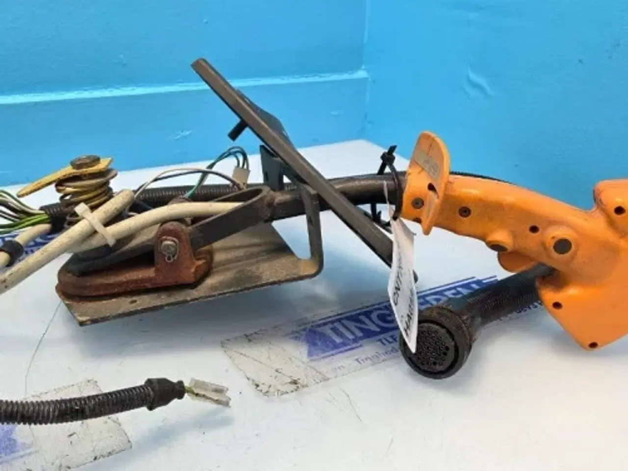 Billede 5 - New Holland TX68 Kørehåndtag 84017717