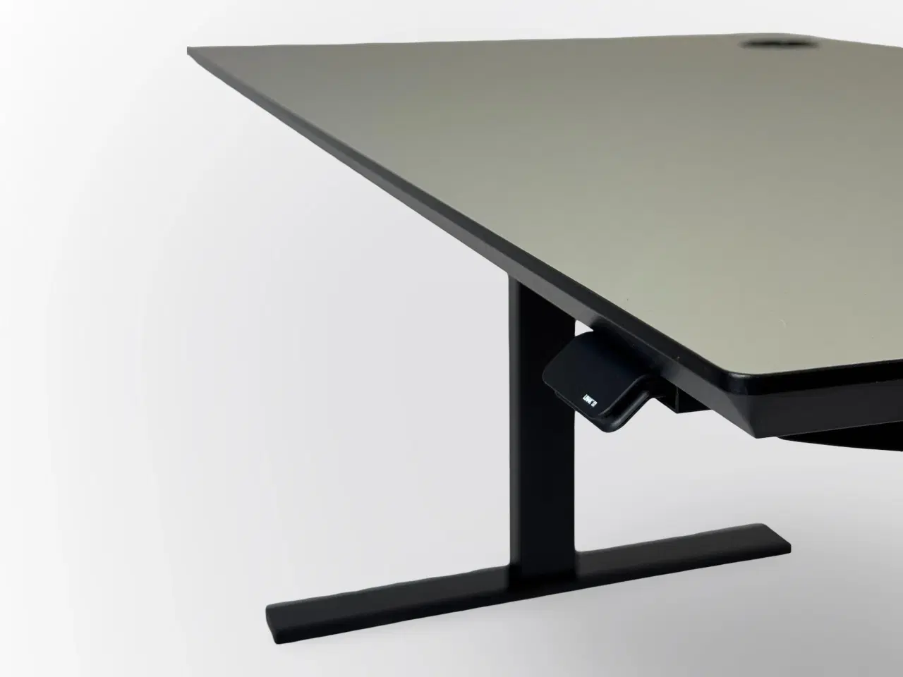 Billede 5 - Hæve/sænkebord 140x80 – Grå/Sort Stel