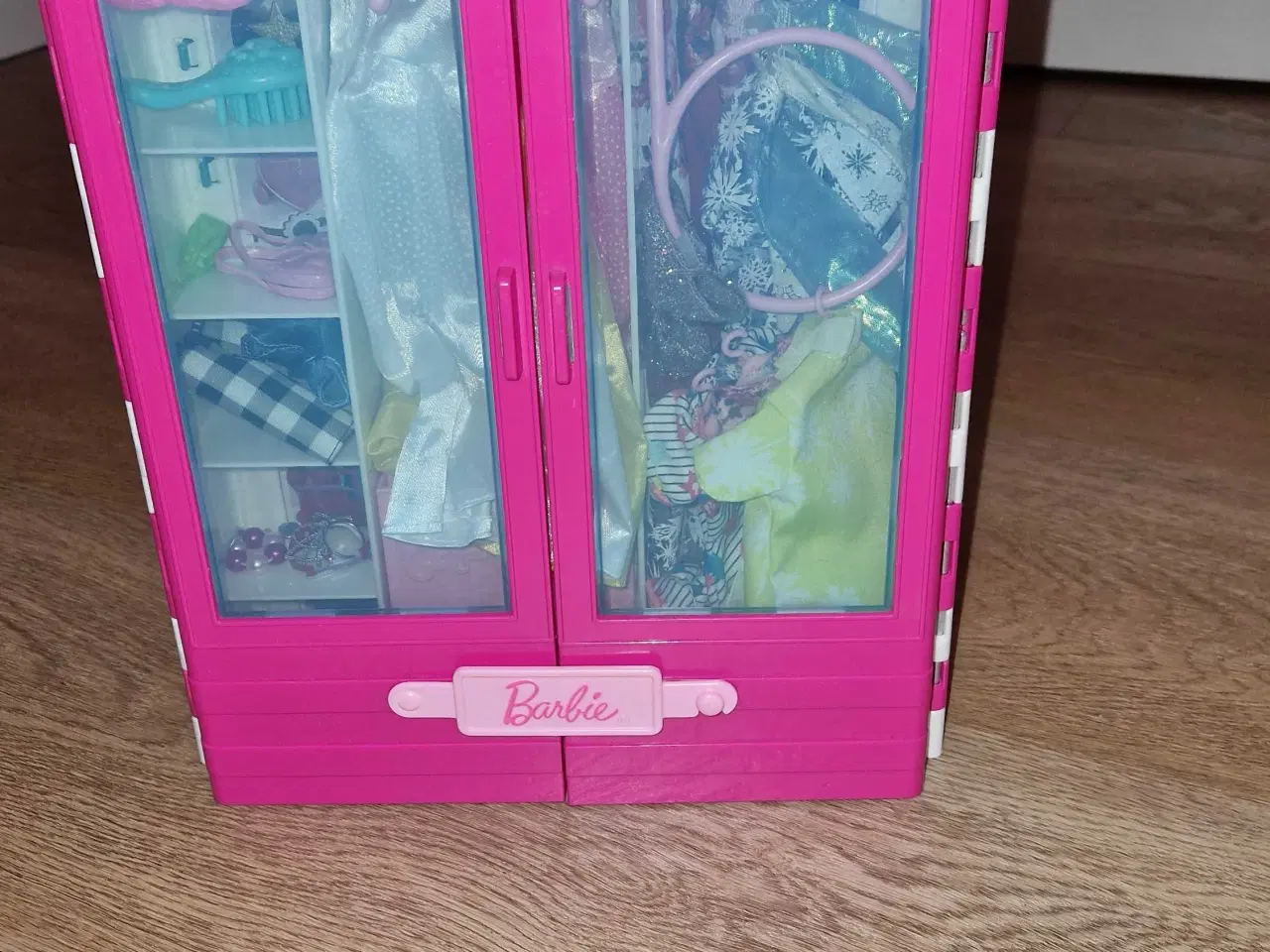 Billede 7 - Forskelligt Barbie 