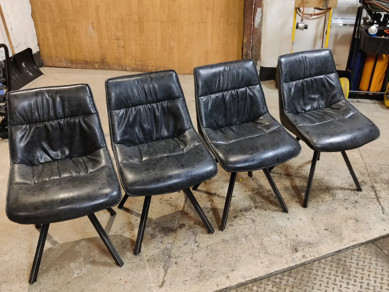 Billede 1 - Spisebordsstole i kunstlæder
