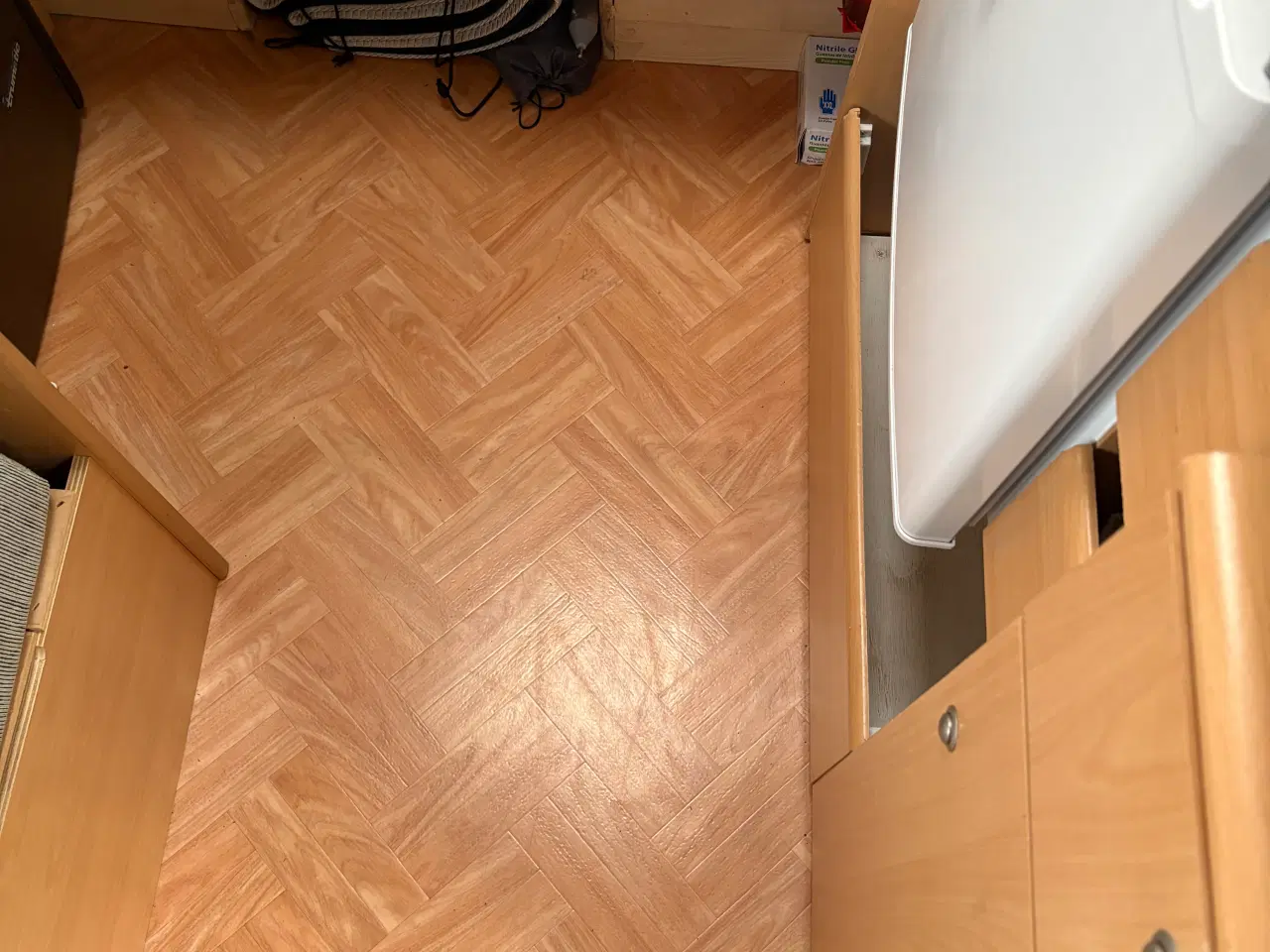 Billede 4 - Lækker lille campingvogn Adria Unica 390