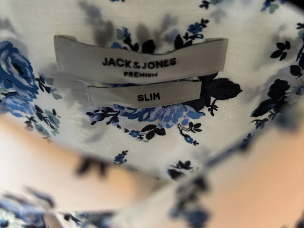 Billede 7 - Konfirmationstøj dreng Jack og jones