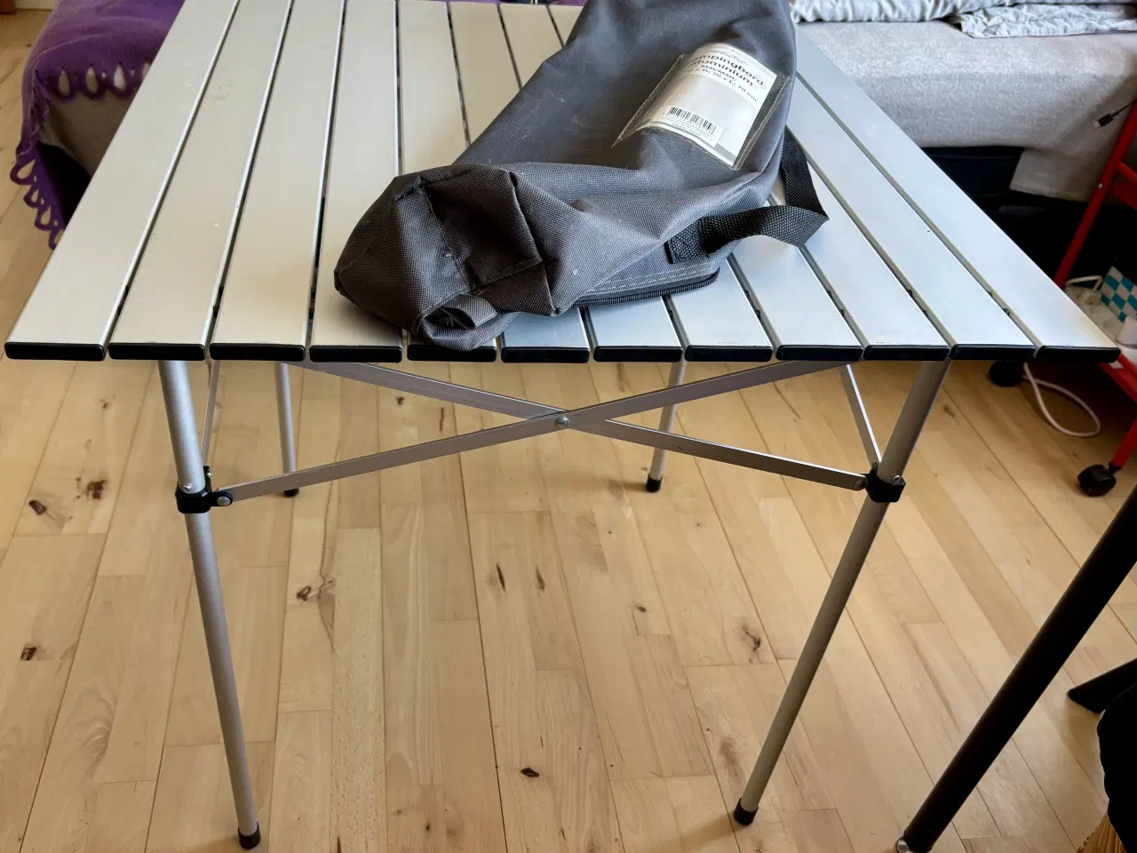Billede 1 - Campingbord lameller/aluminium + lille skammel