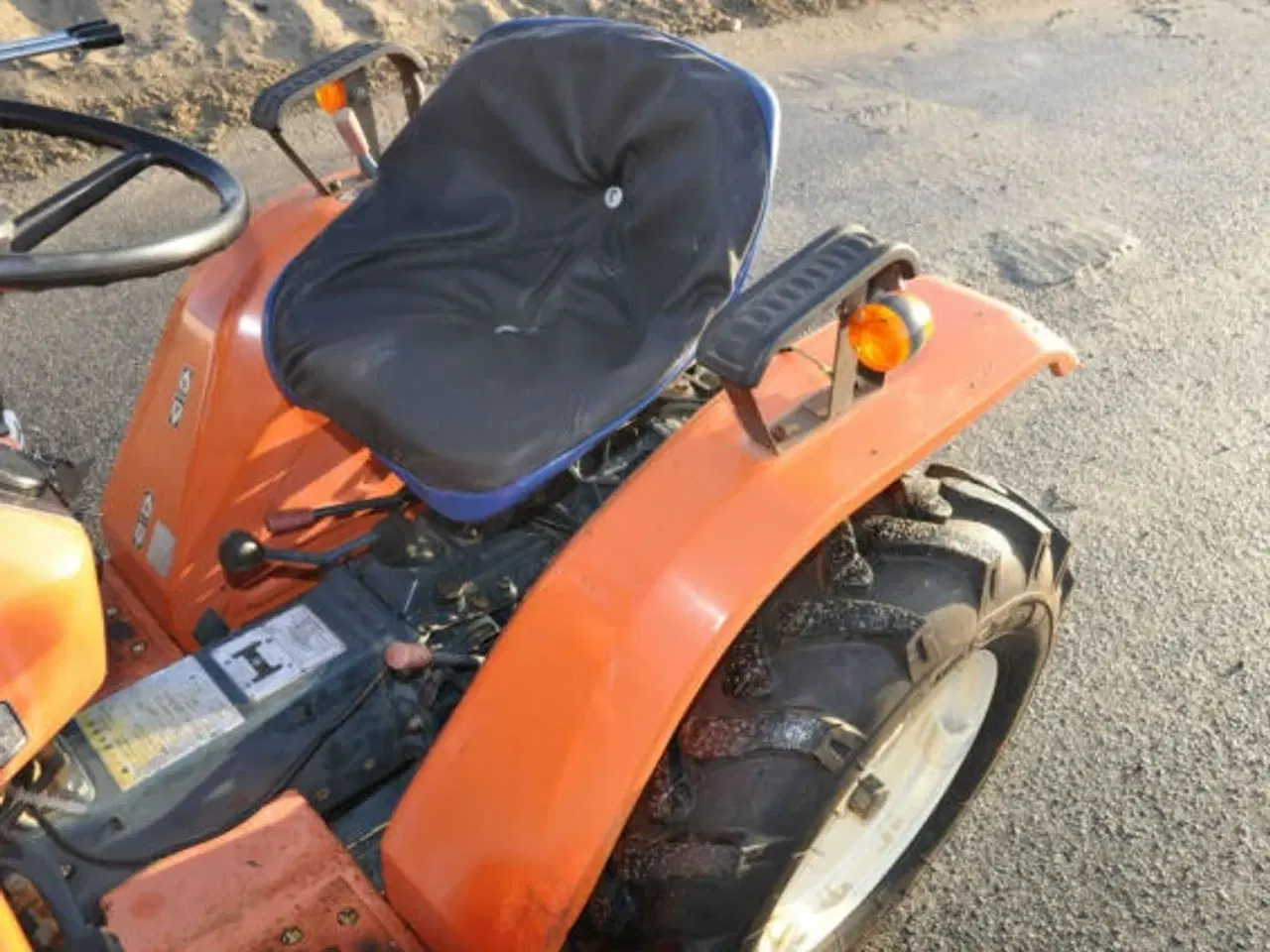 Billede 3 - Traktor - Kubota B1400D 4x4  / 14 hk