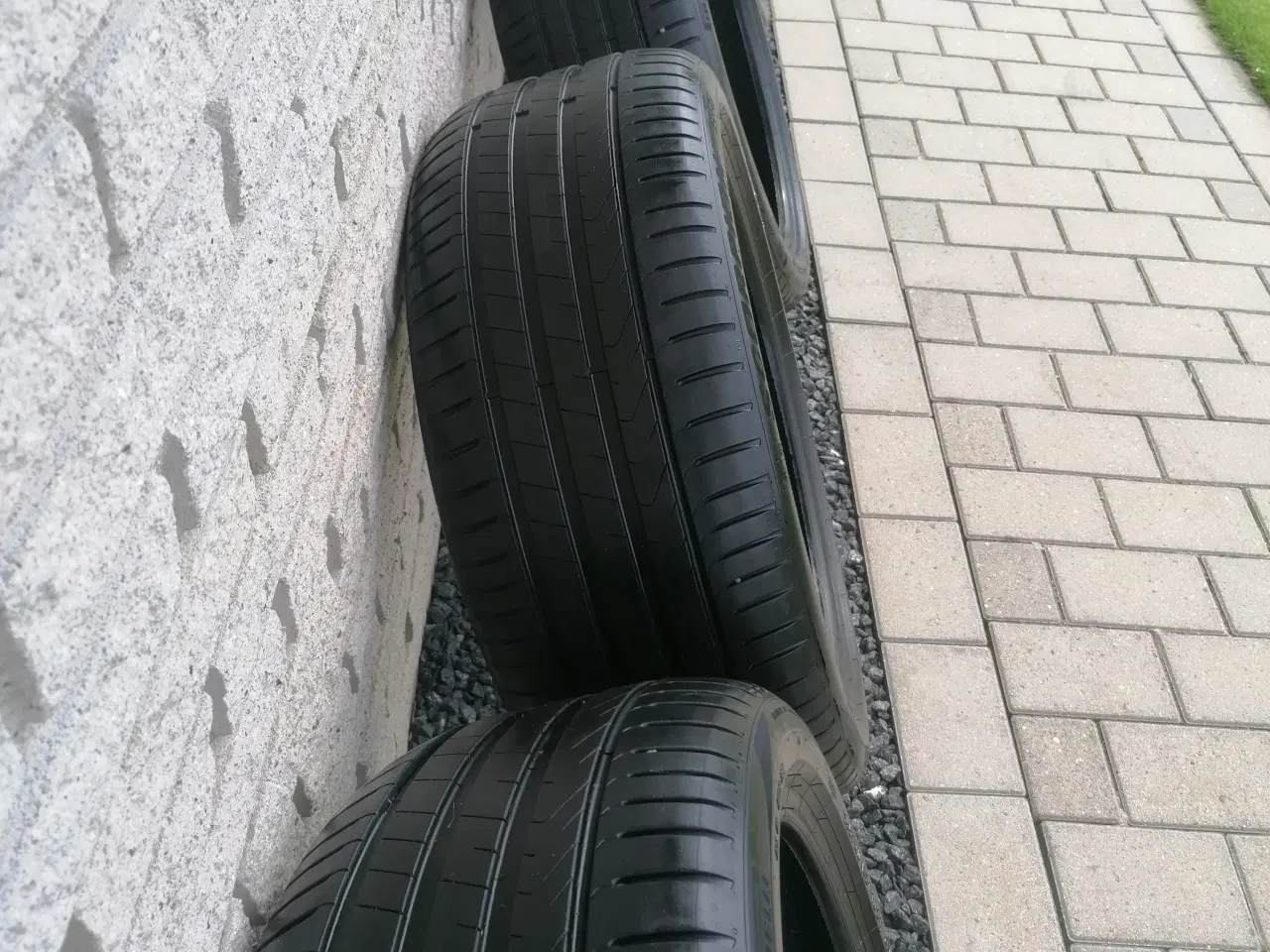 Billede 3 - 2 stk 235/45-21 Pirelli sommerdæk