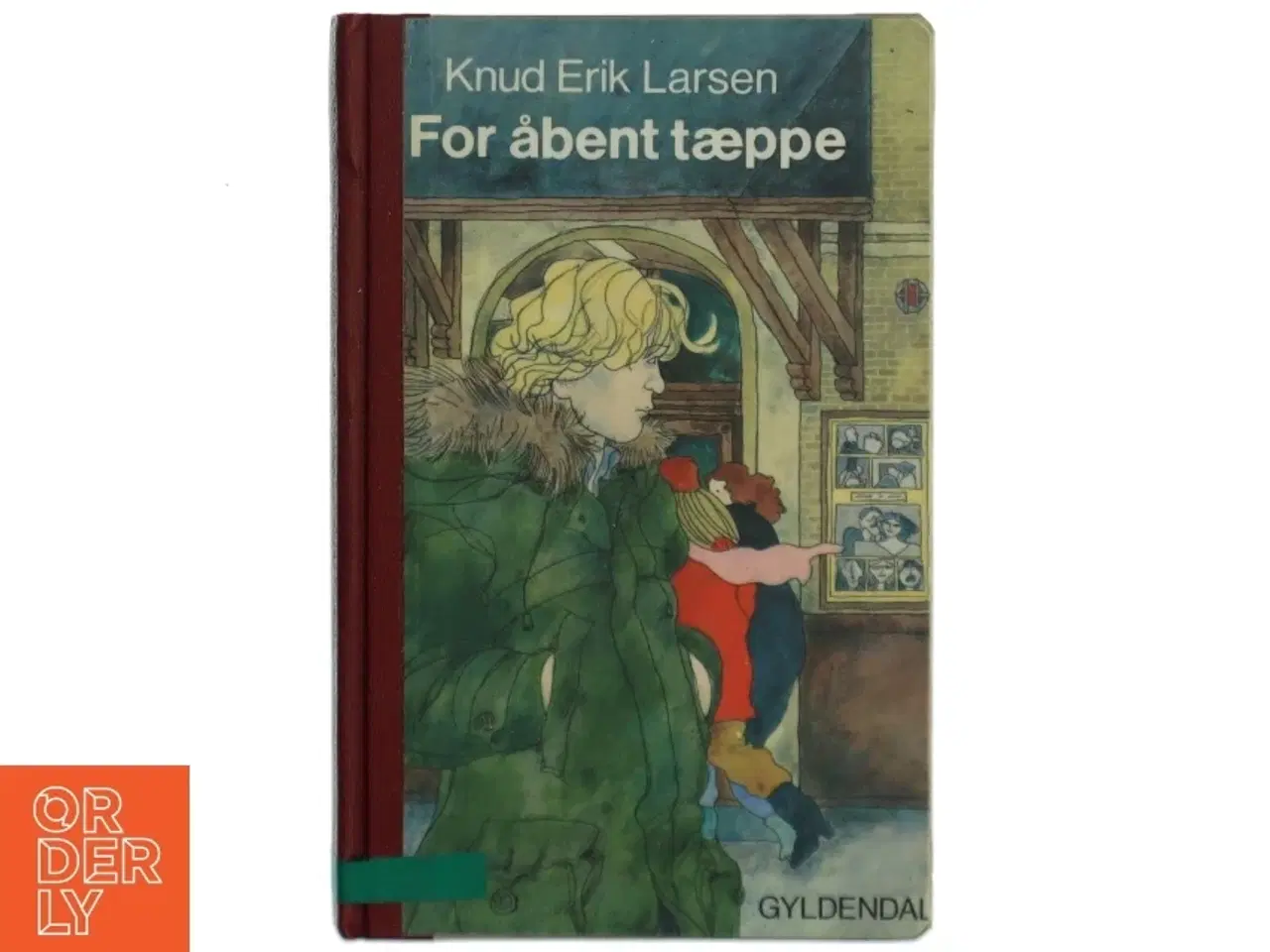 Billede 1 - For åbent tæppe af Knud Erik Larsen (Bog) fra Gyldendal