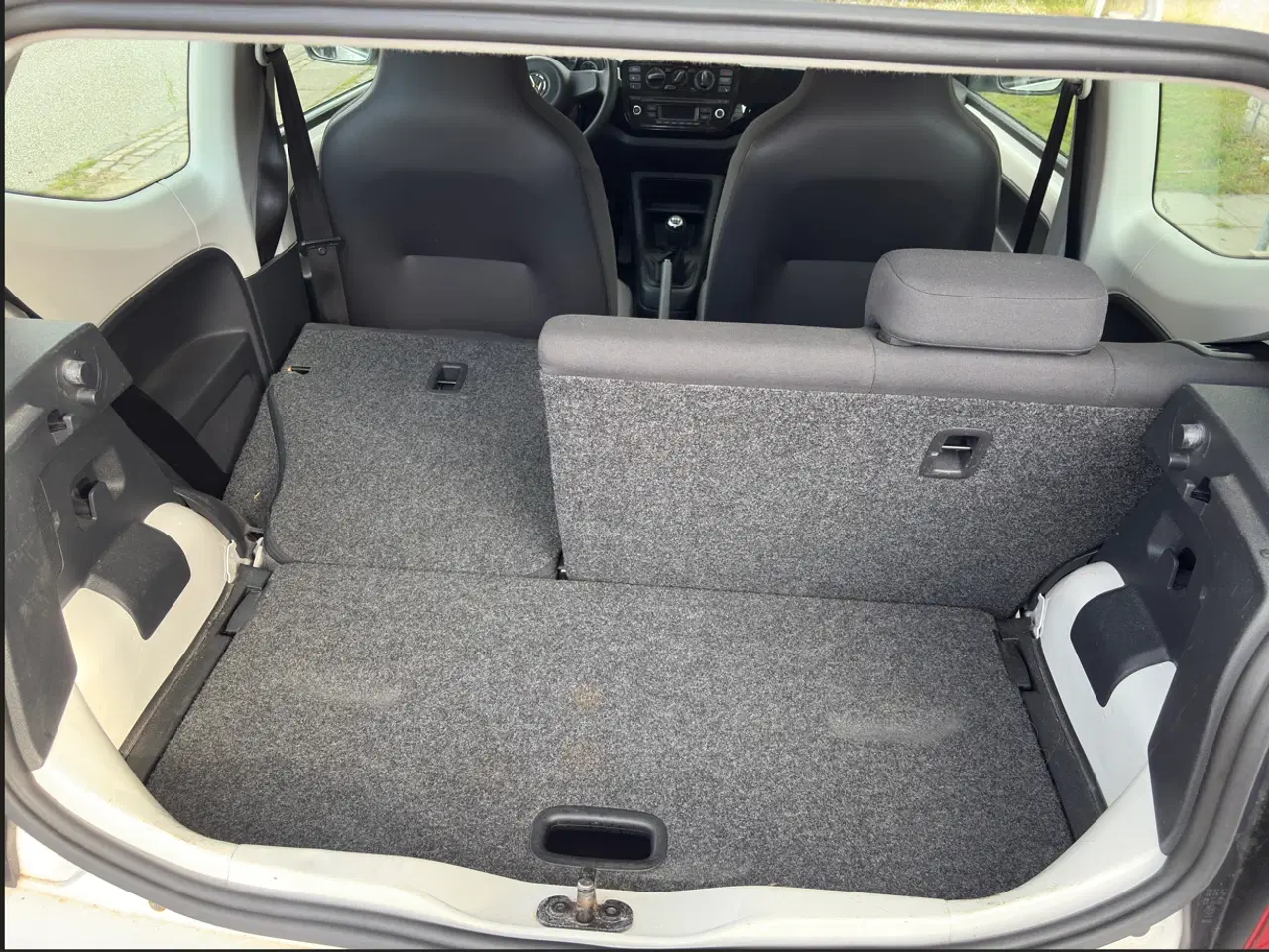 Billede 8 - Velholdt VW Up! Model 2013