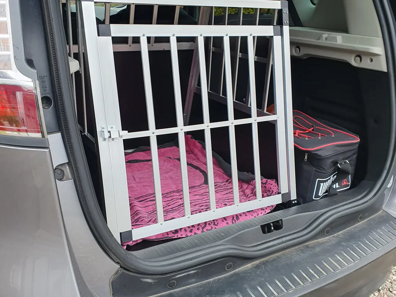 Billede 1 - Hundebur til bil i aluminium