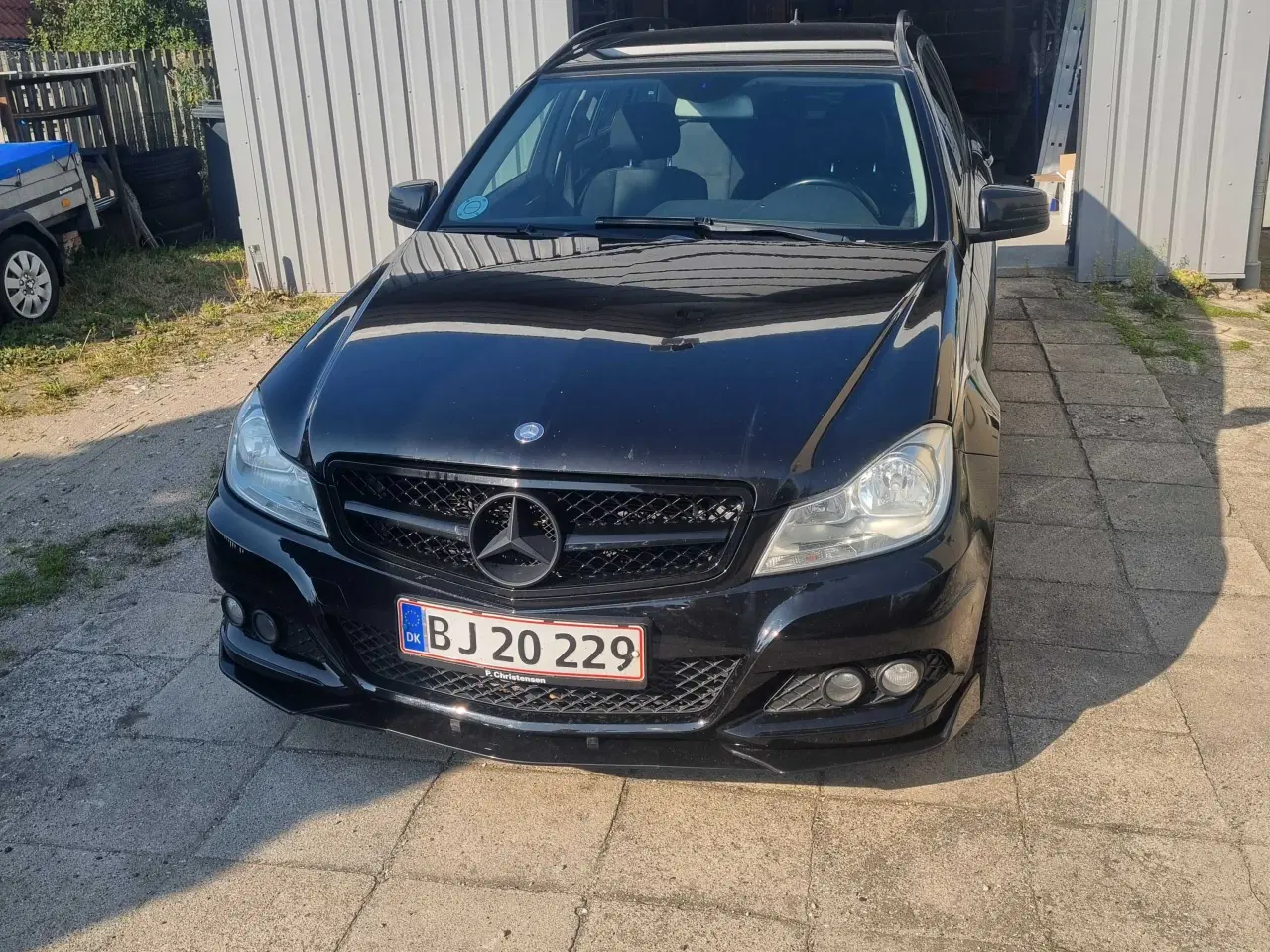 Billede 1 - Flot Mercedes C220 CDI med ok "Lavt" km 