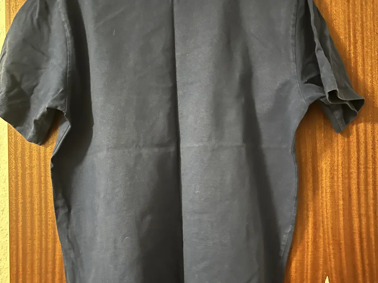 Billede 3 - T shirt str L 