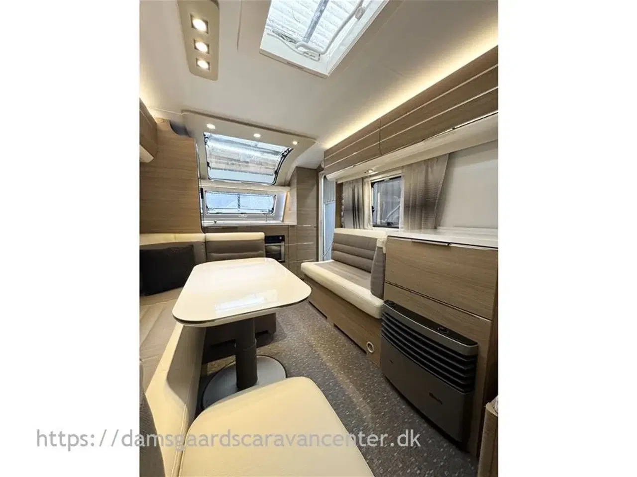 Billede 13 - 2017 - Adria Adora 613 HT   Enkeltsenge-Endekøkken-Endebad-Mover-Telt