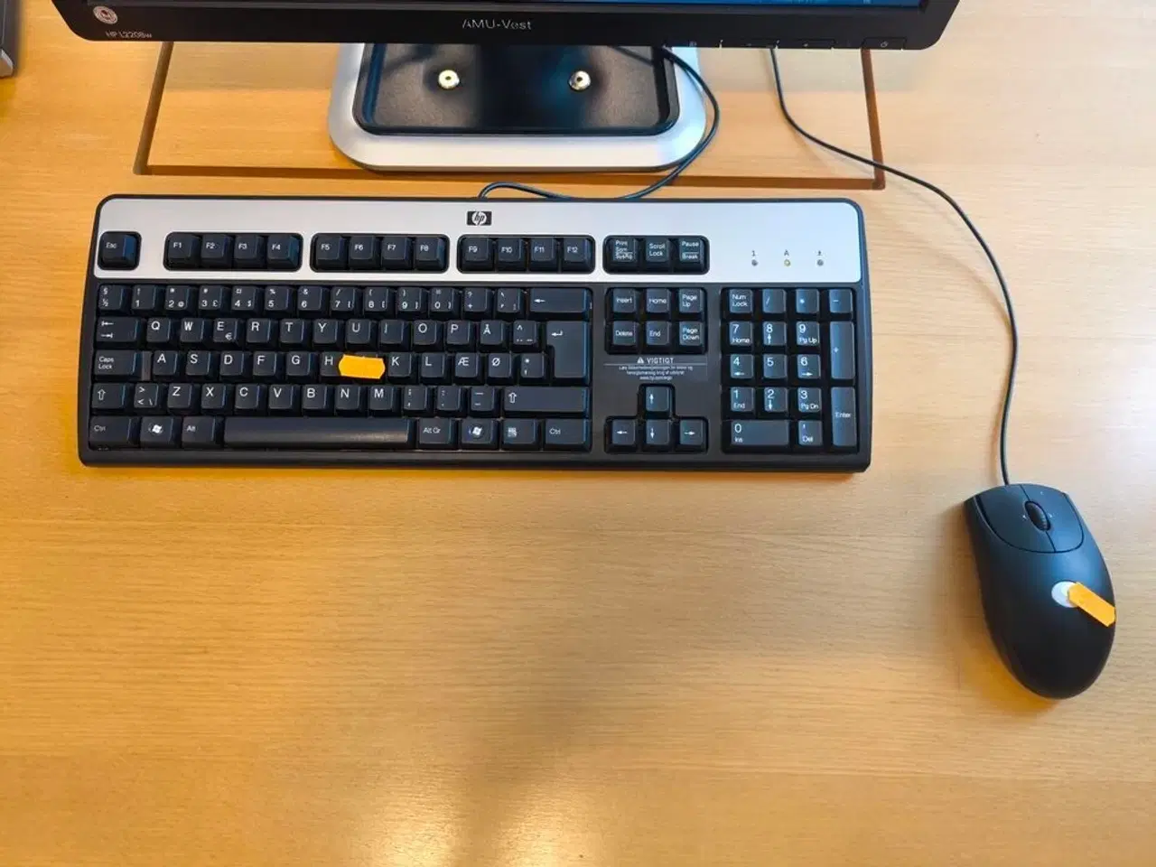 Billede 2 - Skærm 22" m. tastatur HP L2206w (PC medfølger ikke)