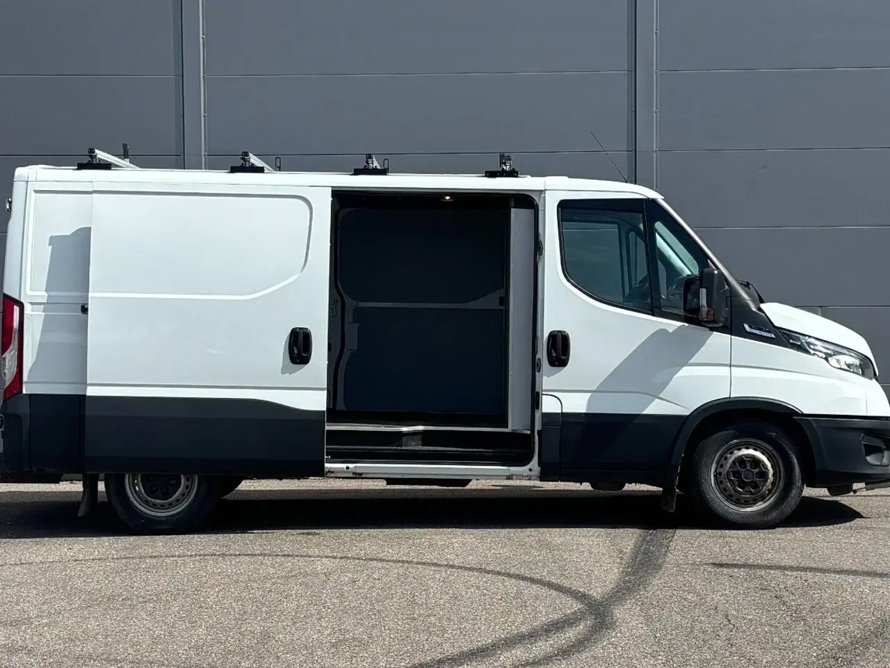 Billede 9 - Iveco Daily 3,0 35S18 9m³ Van AG8