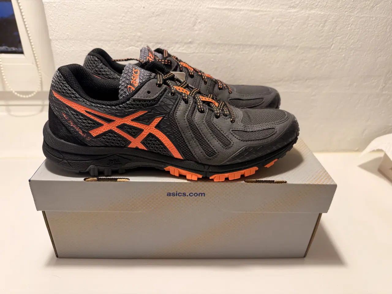 Billede 1 - Helt nye Asics sneakers