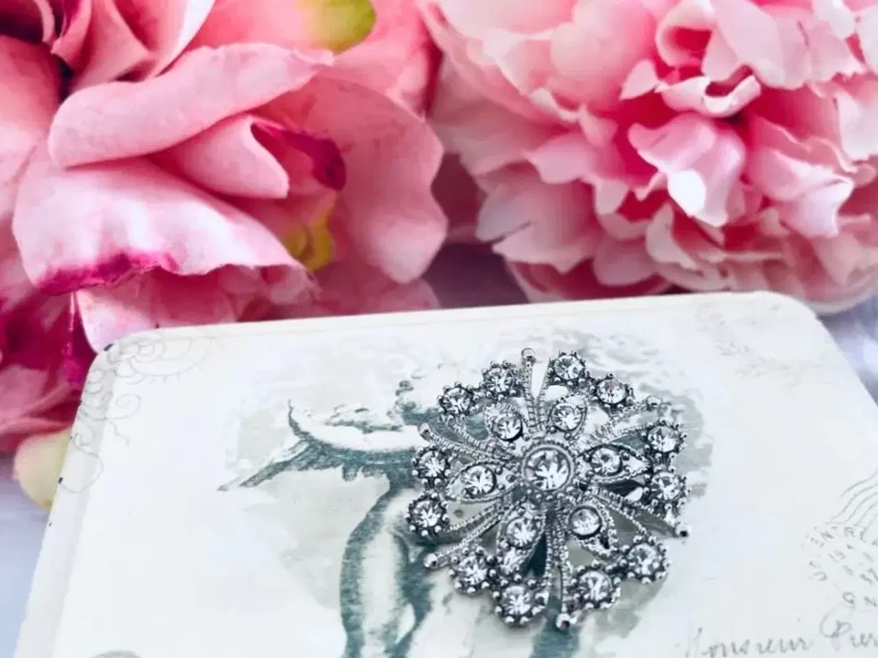 Billede 2 - Sød broche i god stand