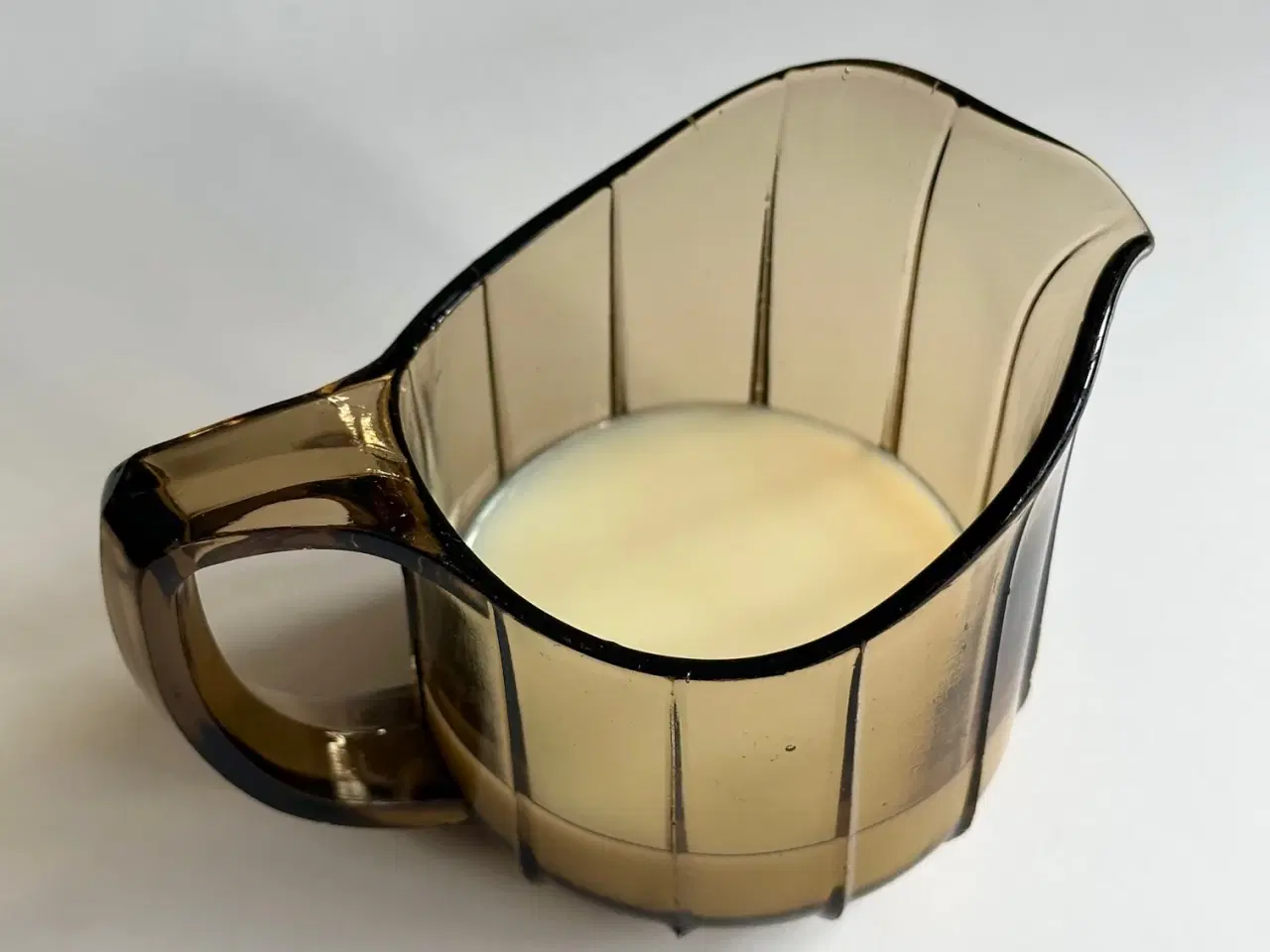 Billede 1 - Holmegaard flødekande, røgfarvet