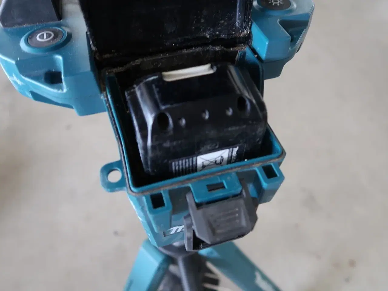 Billede 4 - Arbejdslampe LED MAKITA DML814 med 1 batteri
