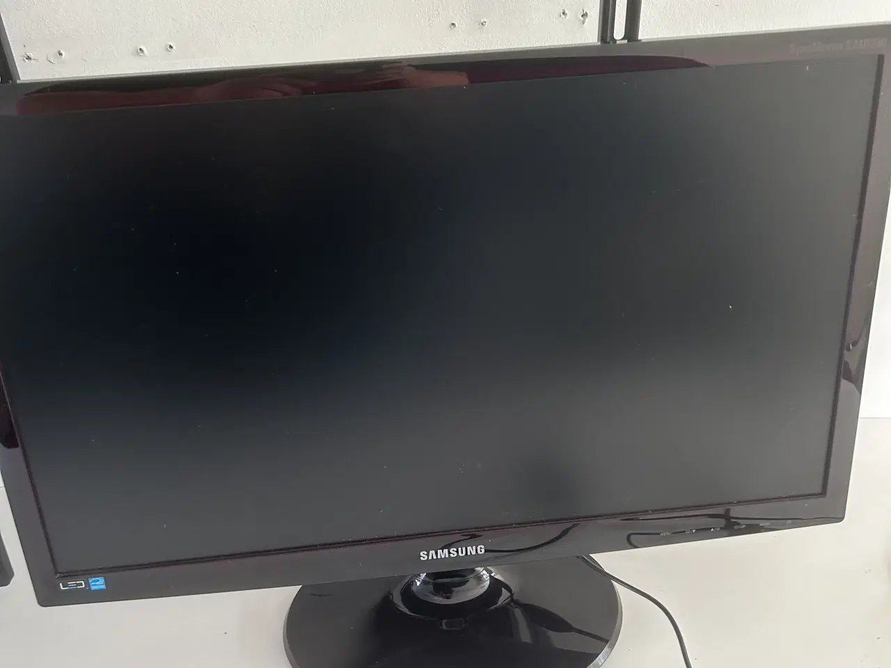 Billede 1 - 24" skærm til PC