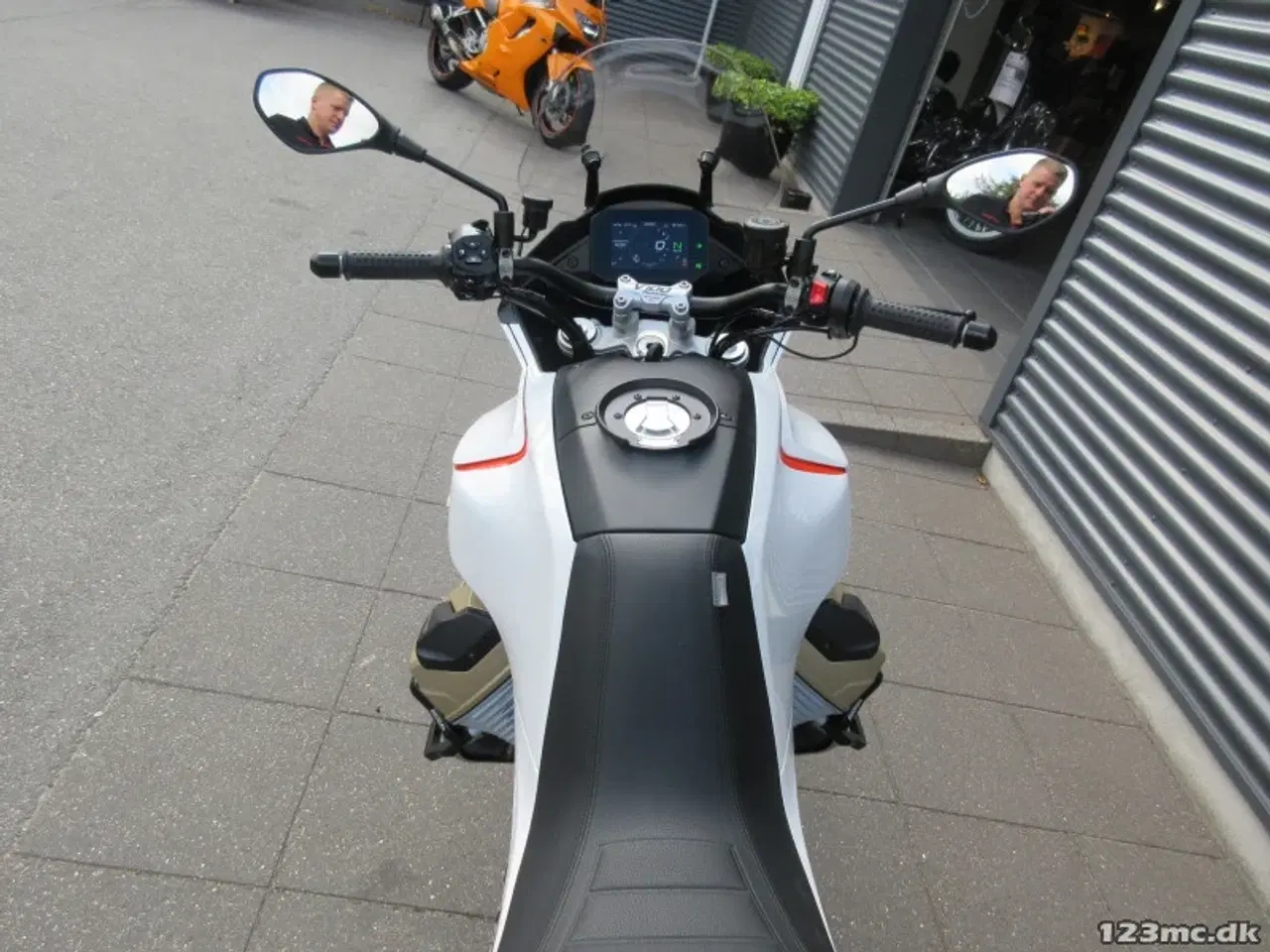 Billede 19 - Moto Guzzi V100 Mandello MC-SYD       BYTTER GERNE