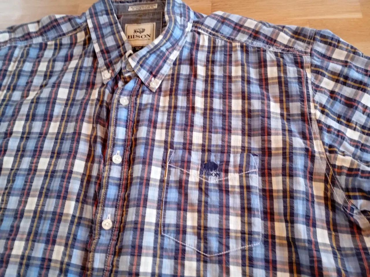 Billede 3 - Bison kortærmet skjorte. XXL