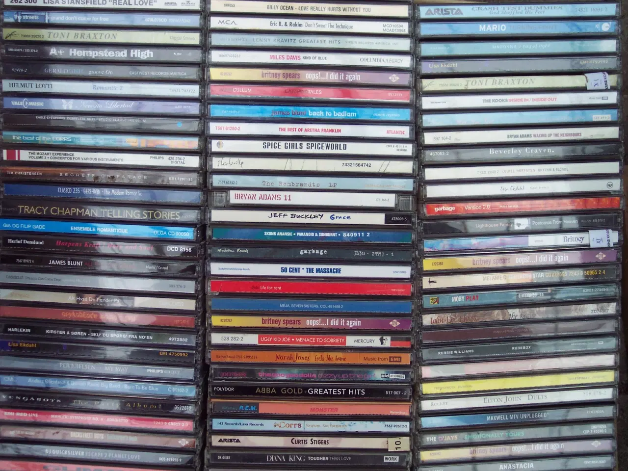 Billede 11 - 5854 CDer til salg.                               