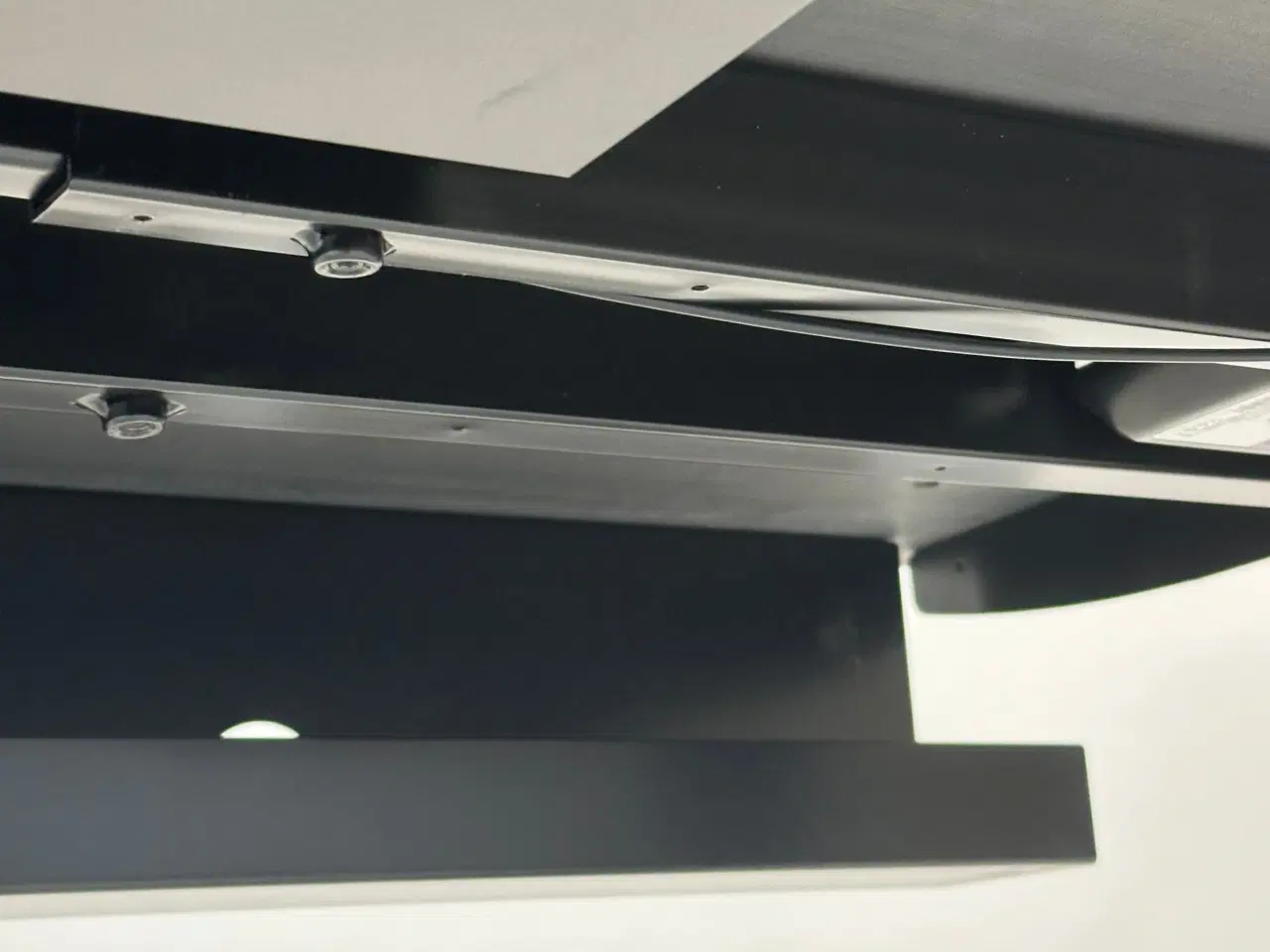 Billede 6 - Linak Hæve/sænkebord – Grå med Sort Stel 180x80 cm