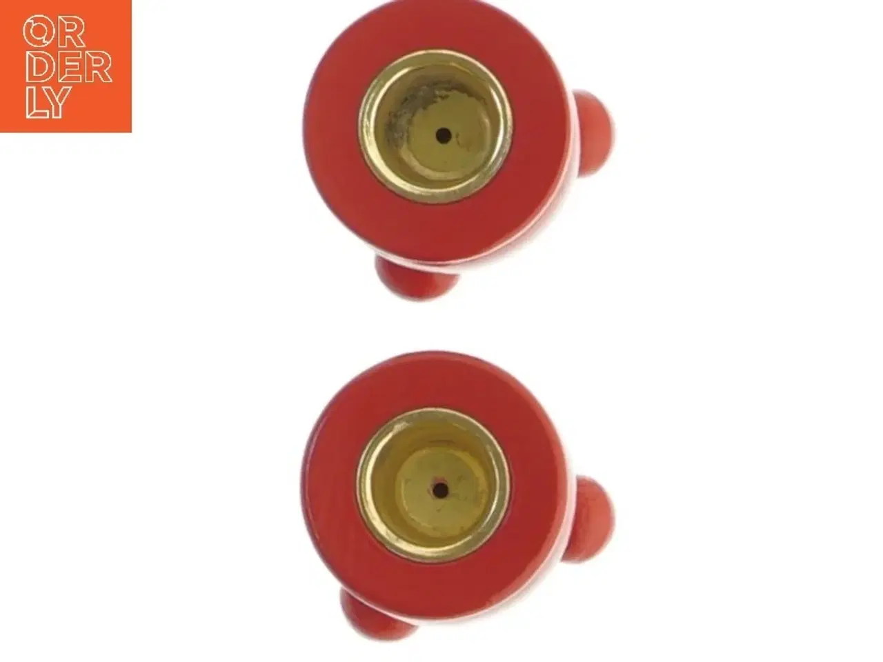 Billede 3 - Par røde lysestager med blomstermotiv (str. 7 cm)