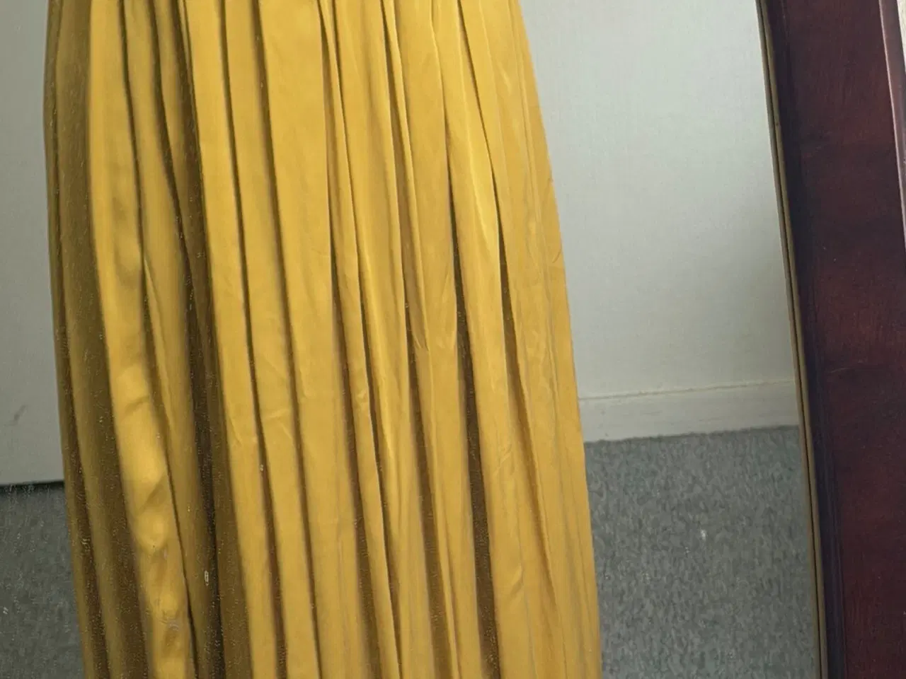 Billede 5 - Papagena silke sæt nederdel samt bluse str. M