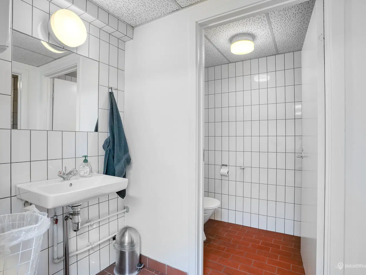 Billede 15 - Højloftet lager med administration. God beliggenhed tæt ved motorvejsafkørsel 27. Greve