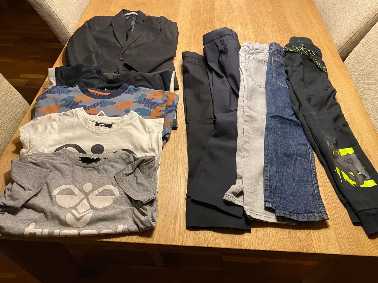 Billede 18 - Jakke Hummel, Tshirt Hummel 116, 