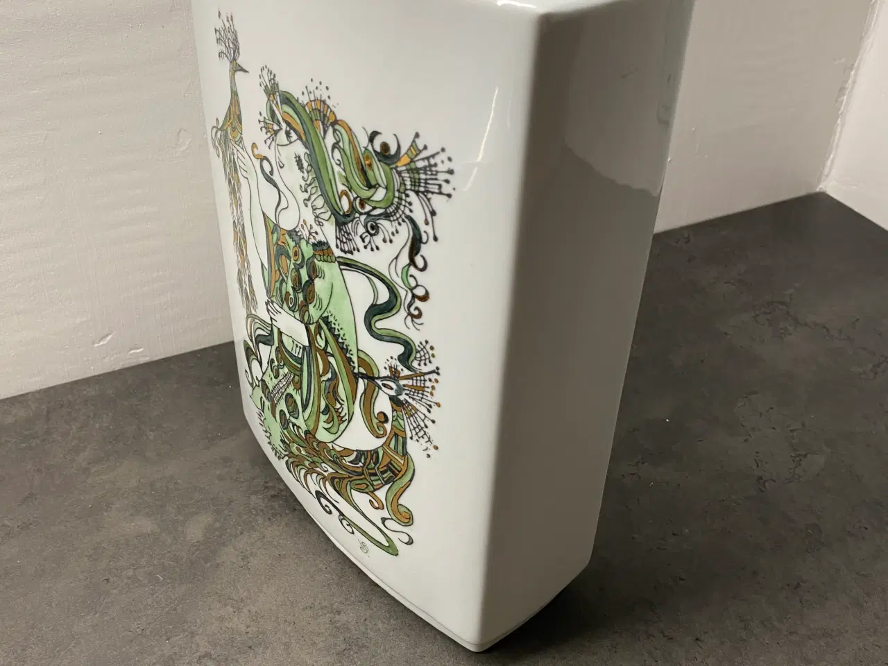 Billede 2 - Stor vase med Wiinblad grøn/guld malede motiv