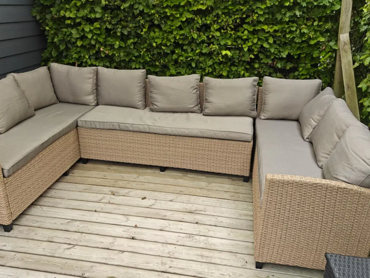 Billede 1 - Loungesofa og bord til haven 