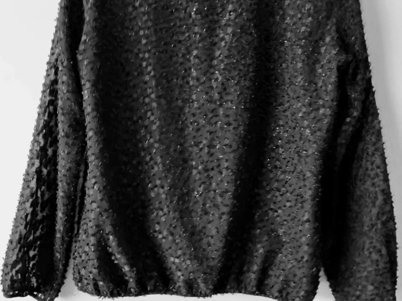 Billede 2 - Sort paillet besat bluse fra Gerry Weber design 